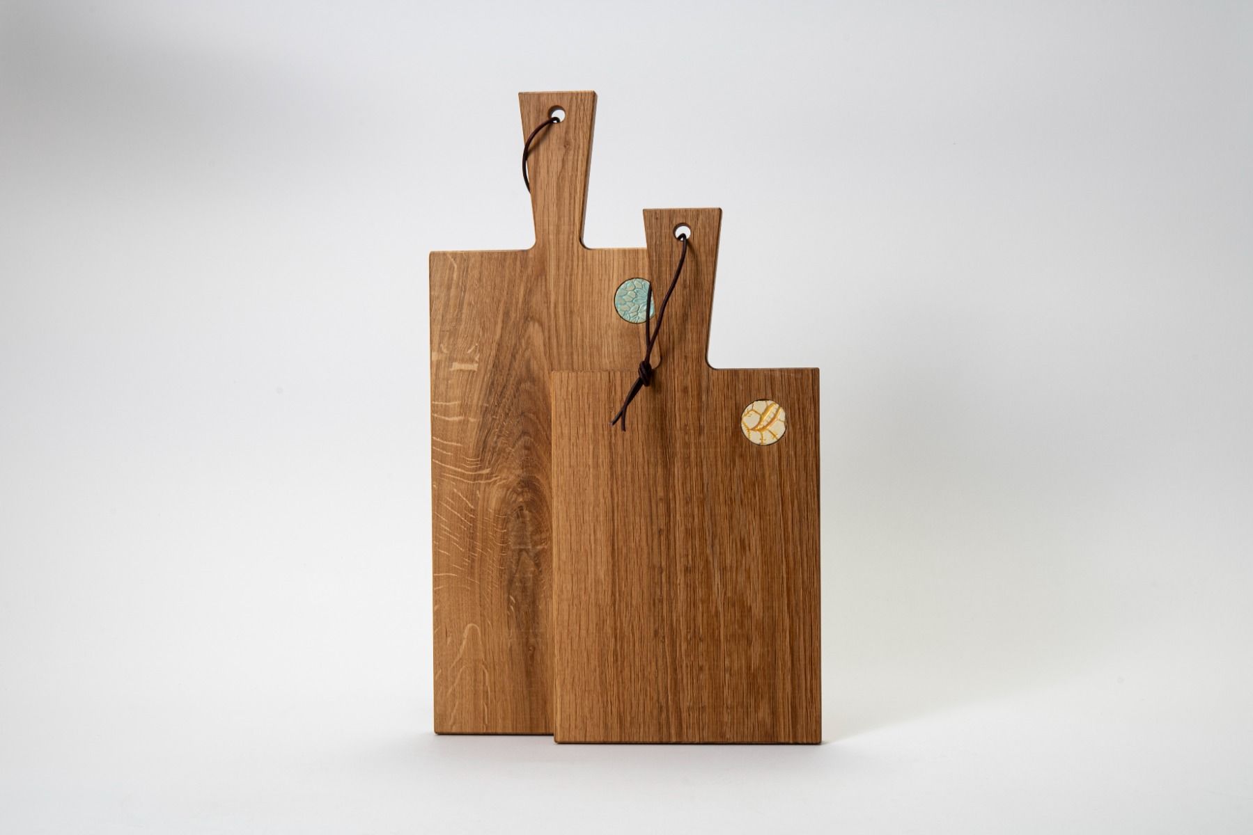 Houten borrelplank met keramiek